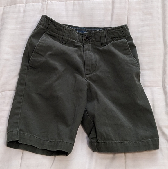 LAND'S End army green shorts with adjustable waist size 8 Short - Picture 1 of 9